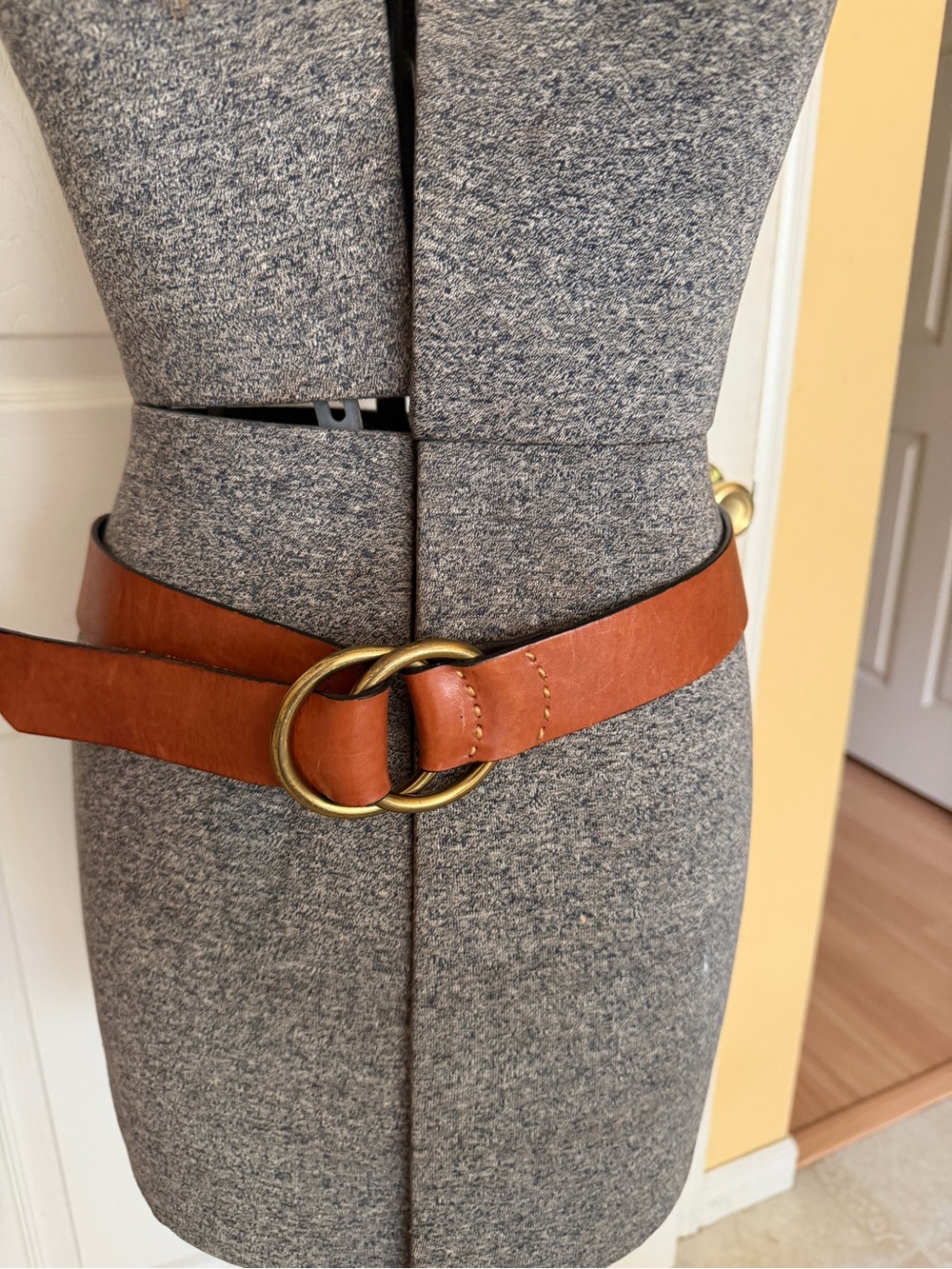 Women’s GAP Classic Tan Leather Double-Ring Waist Belt Medium